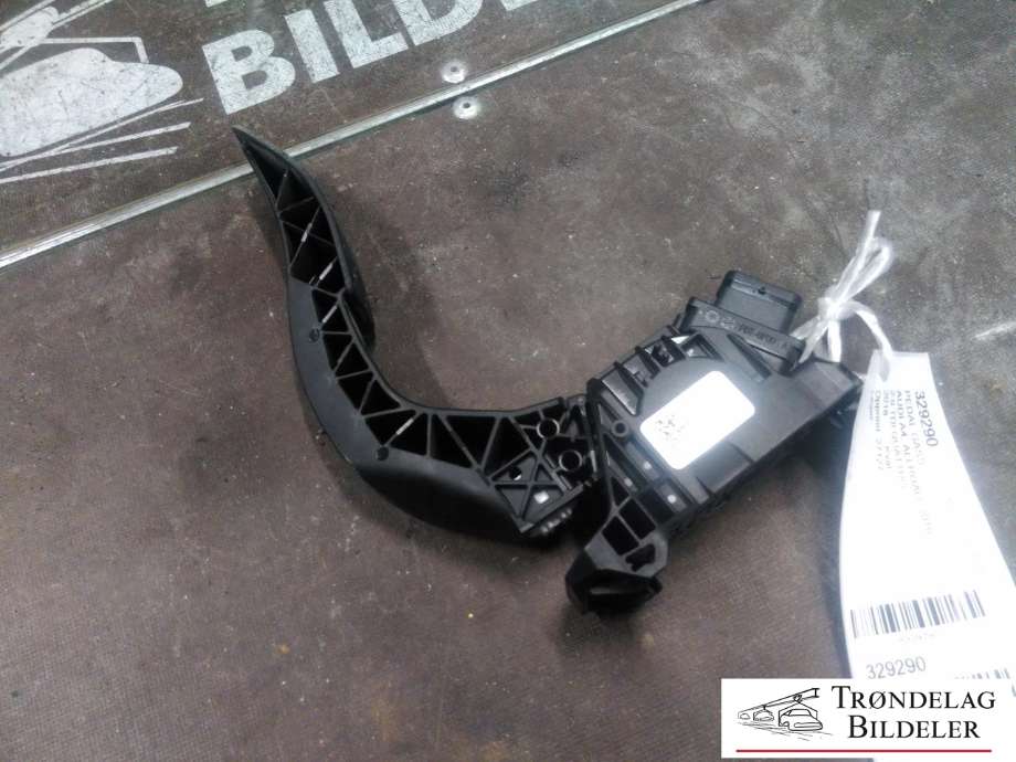 Pedal gass til Audi A4, Allroad 2016-->> (Type II) (B9) (B9) (8W1 321 523|6PW 011 642-01|)
