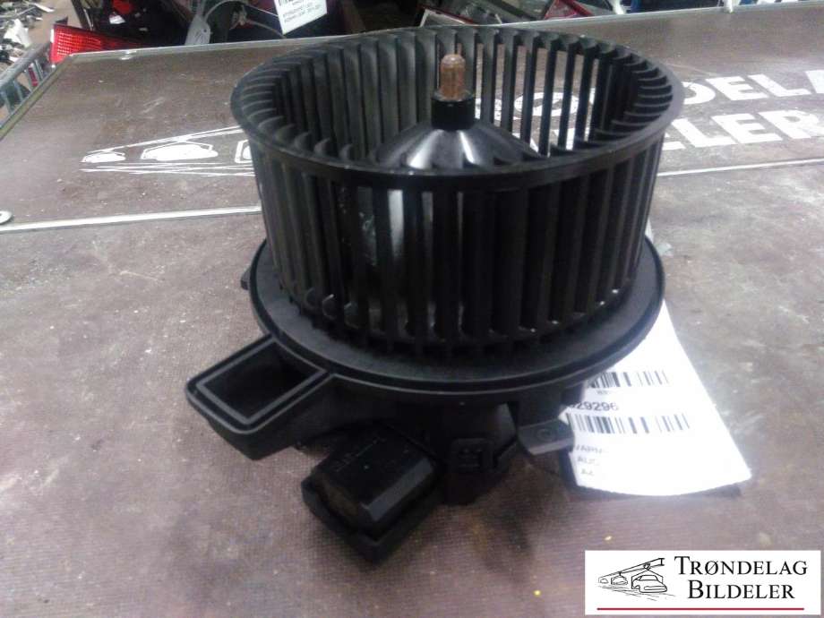 Varmeapparat motor til Audi A4, Allroad 2016-->> (Type II) (B9) (B9) (4M1 820 021 B|C24245-107|)