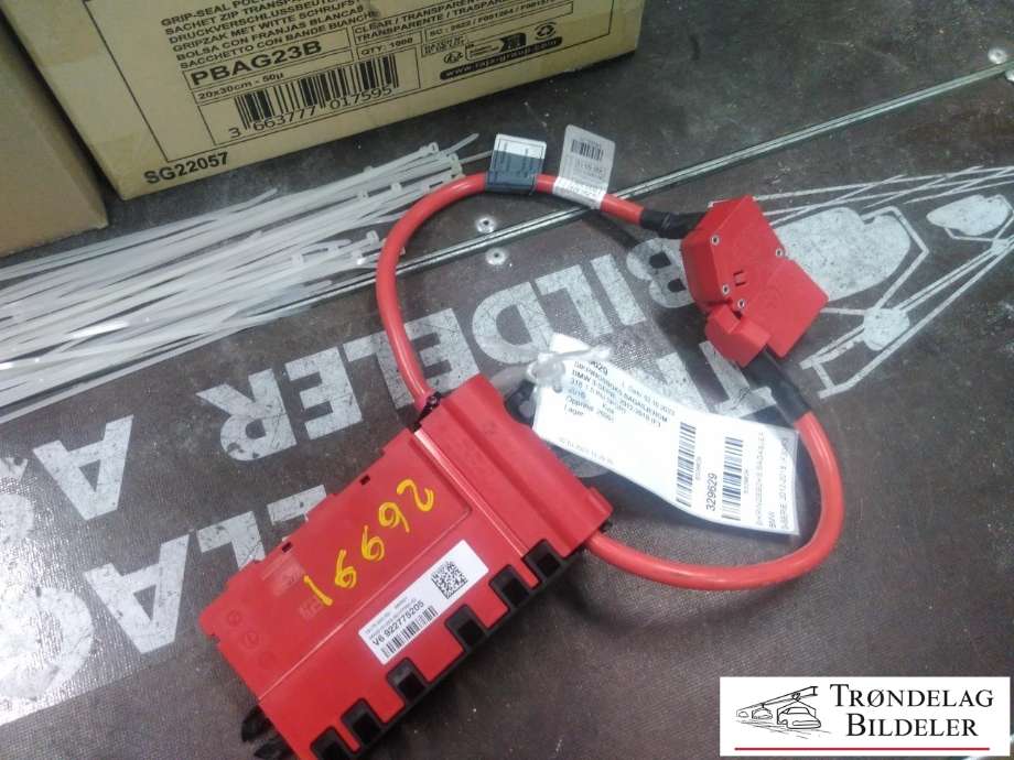 Sikringsboks bagasjerom til BMW 3-Serie 2012-2018 (F30/F31/F34) (F30/F31/F34) (922775205|)