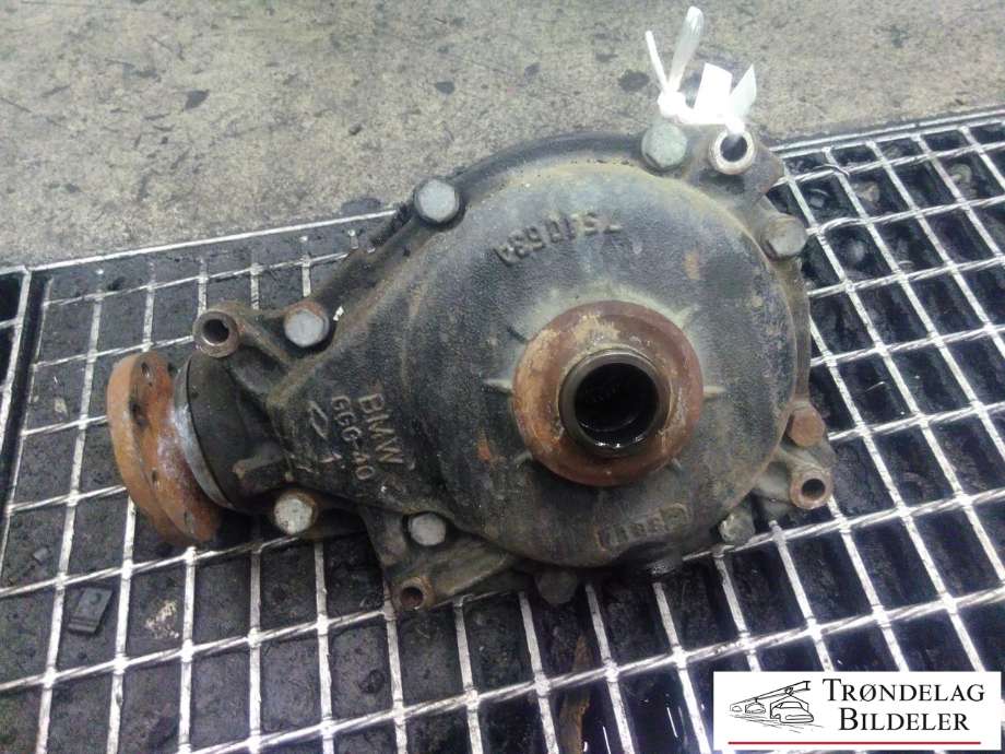 Kardang klokke foran til BMW X3 2007-2010 (Fase 2) (E83) (E83) (31 50 7 606 203|)