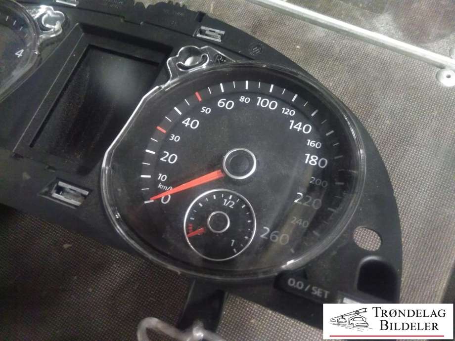 Instrumentpanel til VW Passat 2011-2015 (B7) (B7) (3AA 920 870 A|)