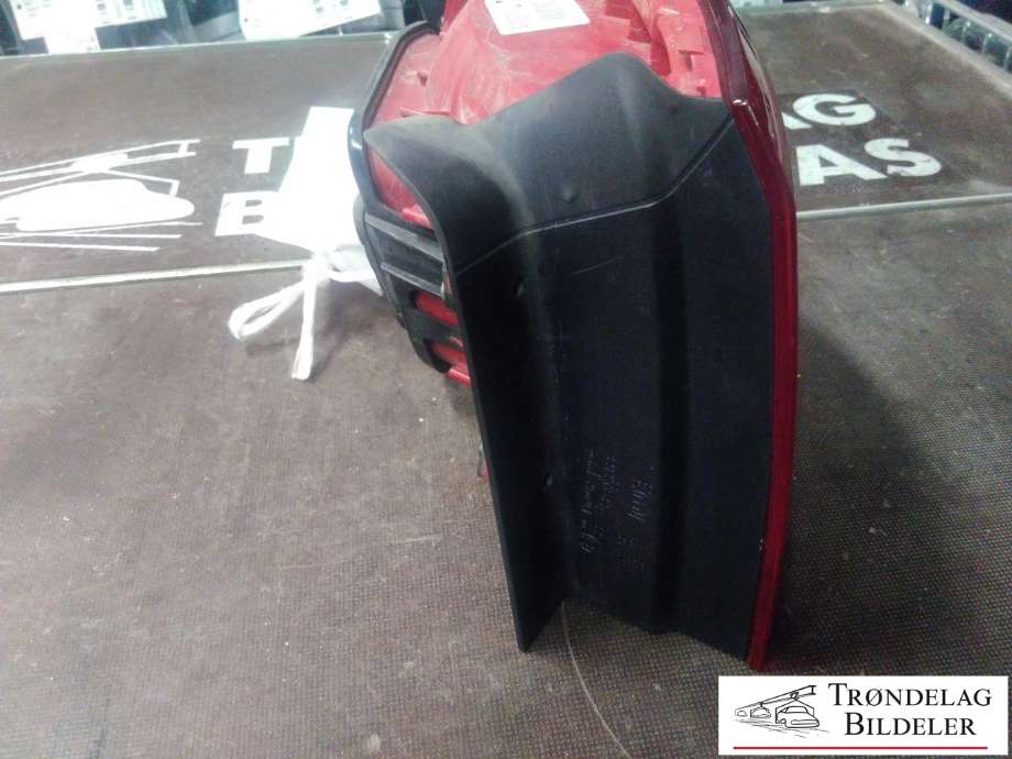 Baklykt høyre ytre til VW Passat 2011-2015 (B7) (B7) (3AF 945 096 C|)