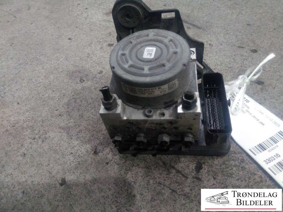 ABS sentral til VW Passat 2015-2019 (Fase 1) (B8) (B8) (ATE|5Q0 614 517 BL|)