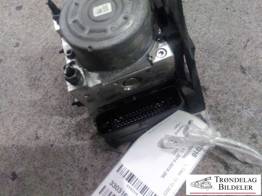ABS sentral til VW Passat 2015-2019 (Fase 1) (B8) (B8) (ATE|5Q0 614 517 BL|)