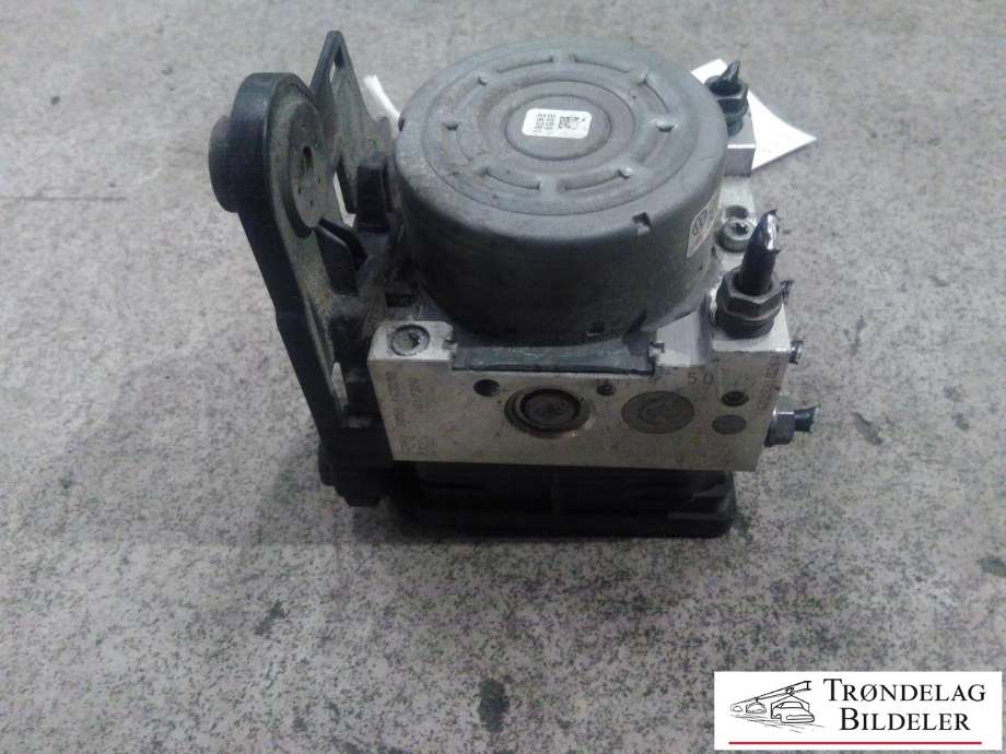 ABS sentral til VW Passat 2015-2019 (Fase 1) (B8) (B8) (ATE|5Q0 614 517 BL|)