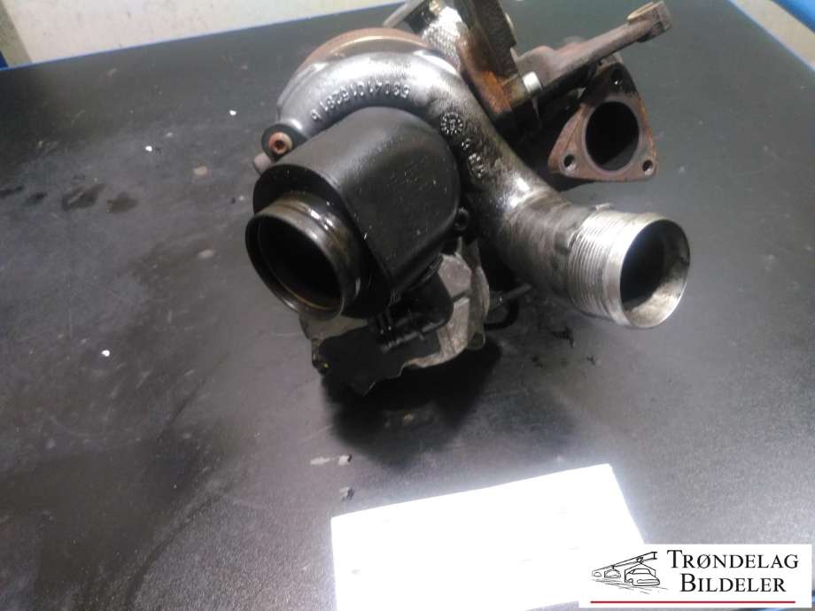 Turbo til Audi Q7 2006-2010 (Type I, Fase 1)  (059 145 715 F|059145702F|059145702FV|059145702FX|059145702H|059145702HV|059145702HX|059145702L|059145702LV|059145702LX|059145702M|059145702MV|059145702MX|059145702R|059145702S)