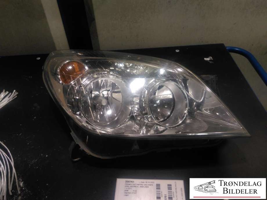 Frontlykt høyre halogen til Opel Astra H, 2004-2009 (HELLA|1EG 270 370 -52)
