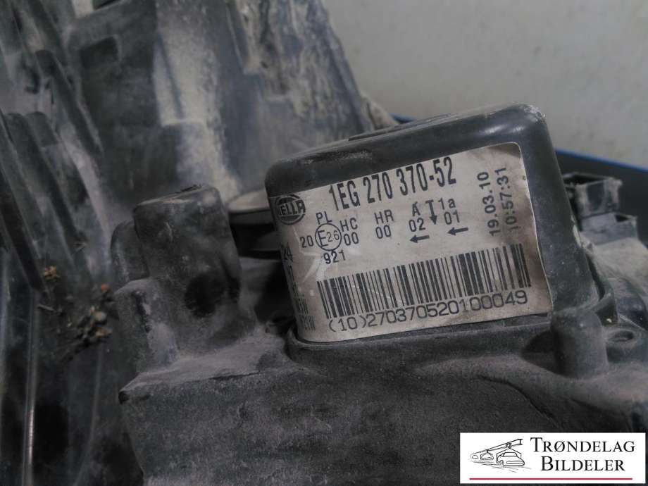 Frontlykt høyre halogen til Opel Astra H 2004-2009  (HELLA|1EG 270 370 -52|)
