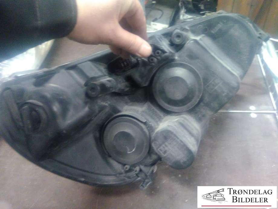 Frontlykt venstre halogen til Ford S-Max 2010-2015 (Type I, Fase 2)  (6M21-13W030-AL|1791506|)