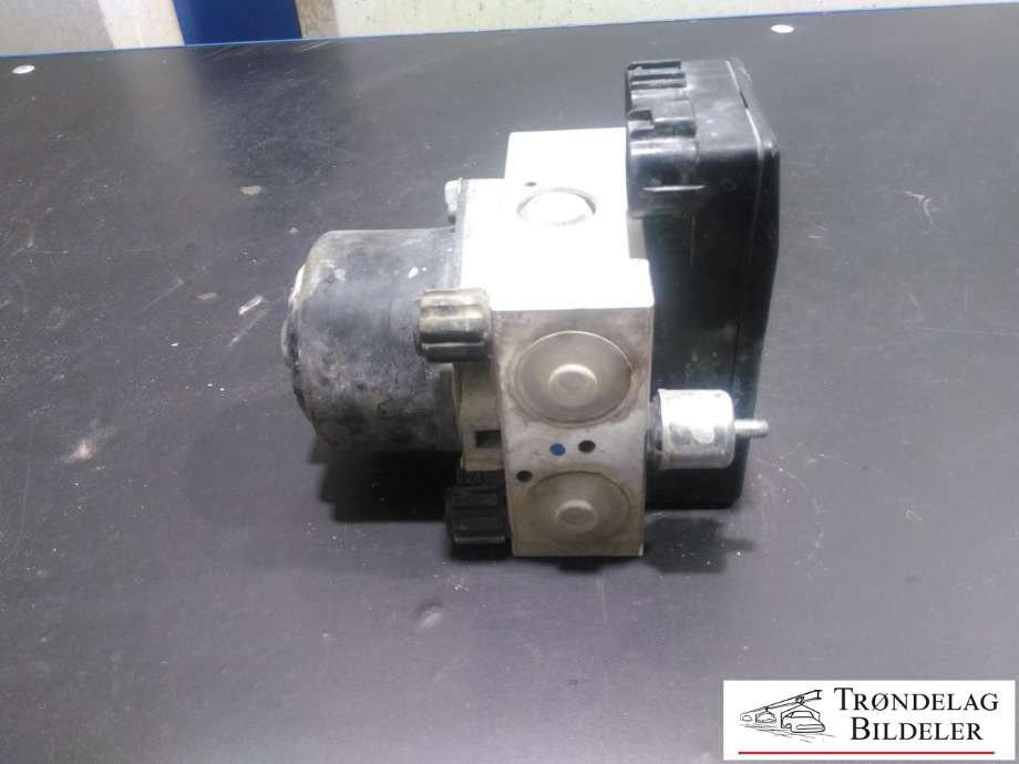 ABS sentral til Toyota Hiace 2007-2012 (Fase 3)  (4405026040|)