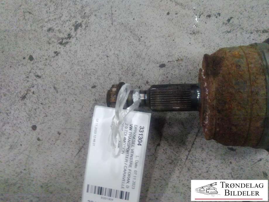 Drivaksel venstre foran, diesel/manuell til VW Transporter / Caravelle 2015-2019 (T6) (T6) (7E0 407 271 R|)