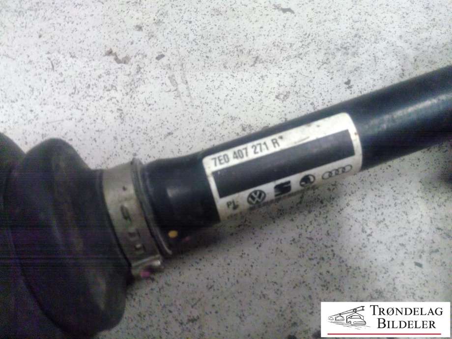 Drivaksel venstre foran, diesel/manuell til VW Transporter / Caravelle 2015-2019 (T6) (T6) (7E0 407 271 R|)