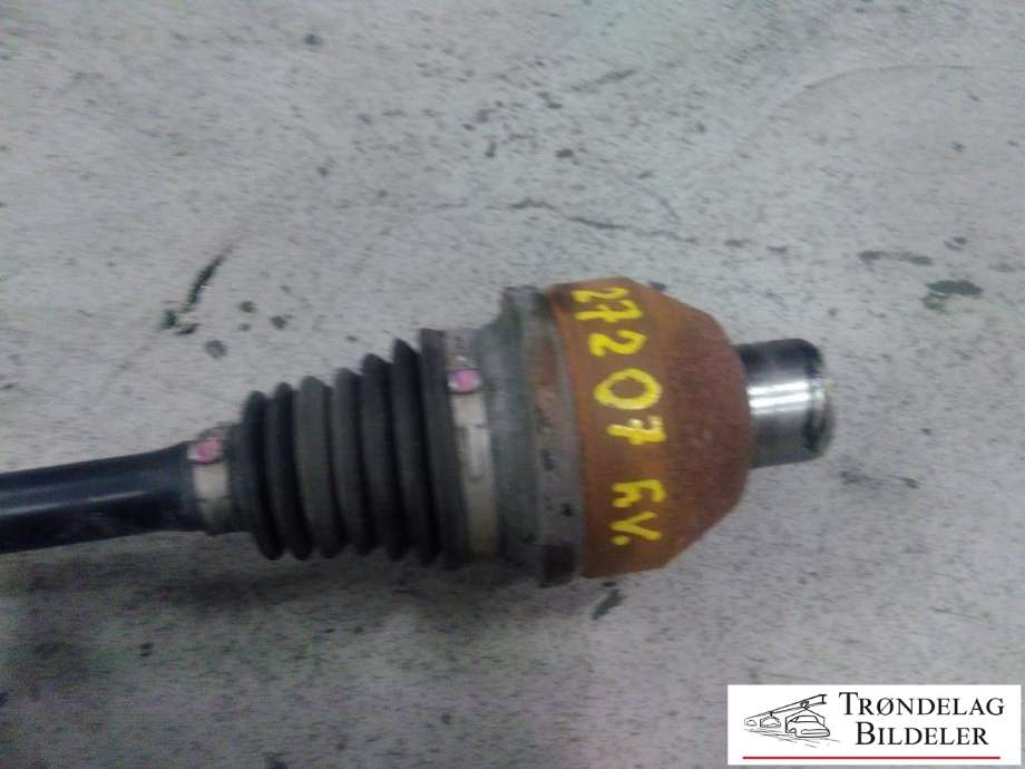 Drivaksel venstre foran, diesel/manuell til VW Transporter / Caravelle 2015-2019 (T6) (T6) (7E0 407 271 R|)
