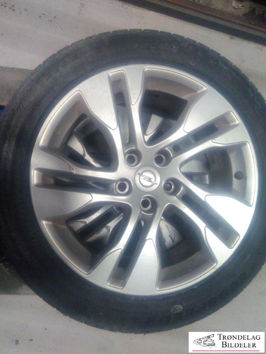 Hjulsett aluminium sommer til Opel Insignia B 2017-->>  (MINERVA|215/55R18 5X115 7.5JX18 ET41?  CB70.2MM|5-6 MM MØNSTERDYBDE|PROD: 01-20)