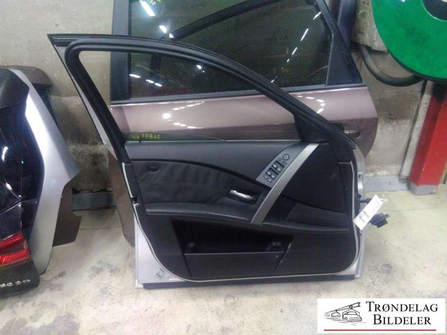 Dør venstre foran til BMW 5-Serie 2003-2010 (E60/E61) (E60/E61) (41 51 5 A2A 3A5|)