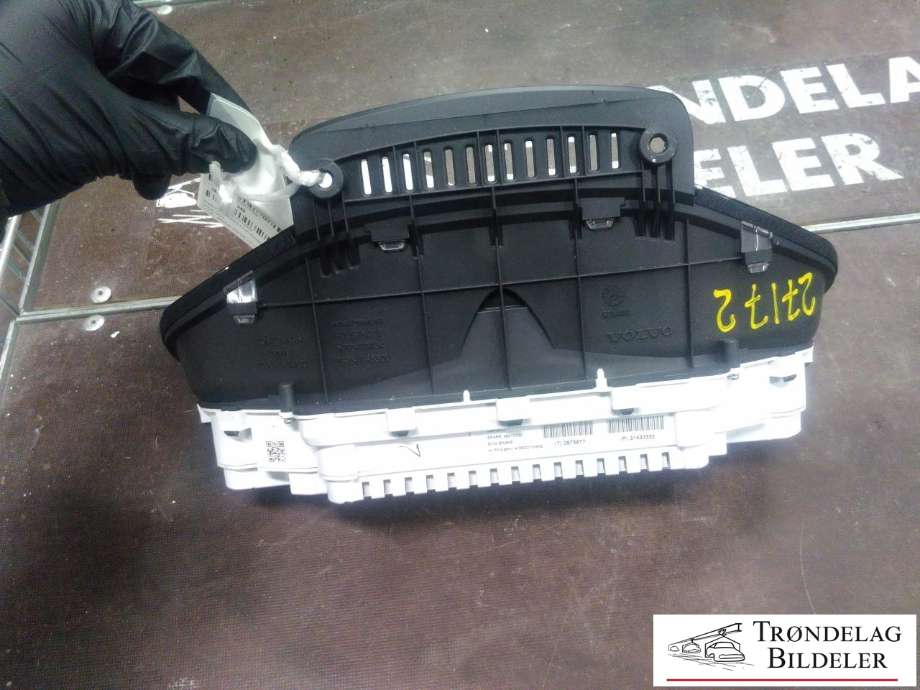 Instrumentpanel til Volvo V70 2014-2016 (Type III, Fase 2) (31433332|0575877|)