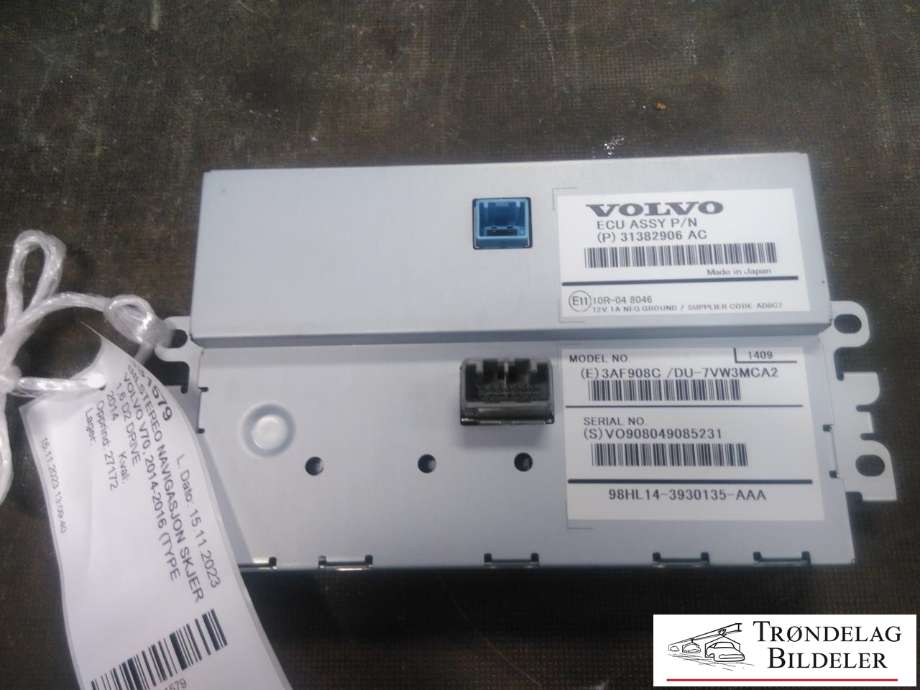 Bilstereo navigasjon skjerm til Volvo V70 2014-2016 (Type III, Fase 2)  (31382906|98HL14-3930135-AAA|)