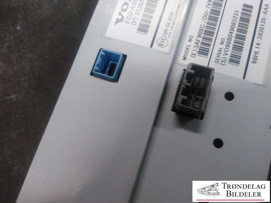Bilstereo navigasjon skjerm til Volvo V70 2014-2016 (Type III, Fase 2)  (31382906|98HL14-3930135-AAA|)