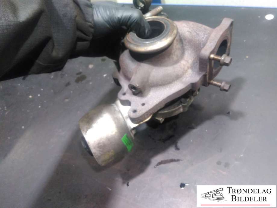 Turbo til Ford Mondeo 2011-2014 (Type IV, Fase 2)  (9M5Q-6K682-BB|9M5Q-6K682-BA|9M5Q-6K682-AA|9M5Q-6K682-AB|9M5Q-6K682-AC|1682002|1724673|1789087|1809624|1811167|1827407|1959470|1864631|1866871|)