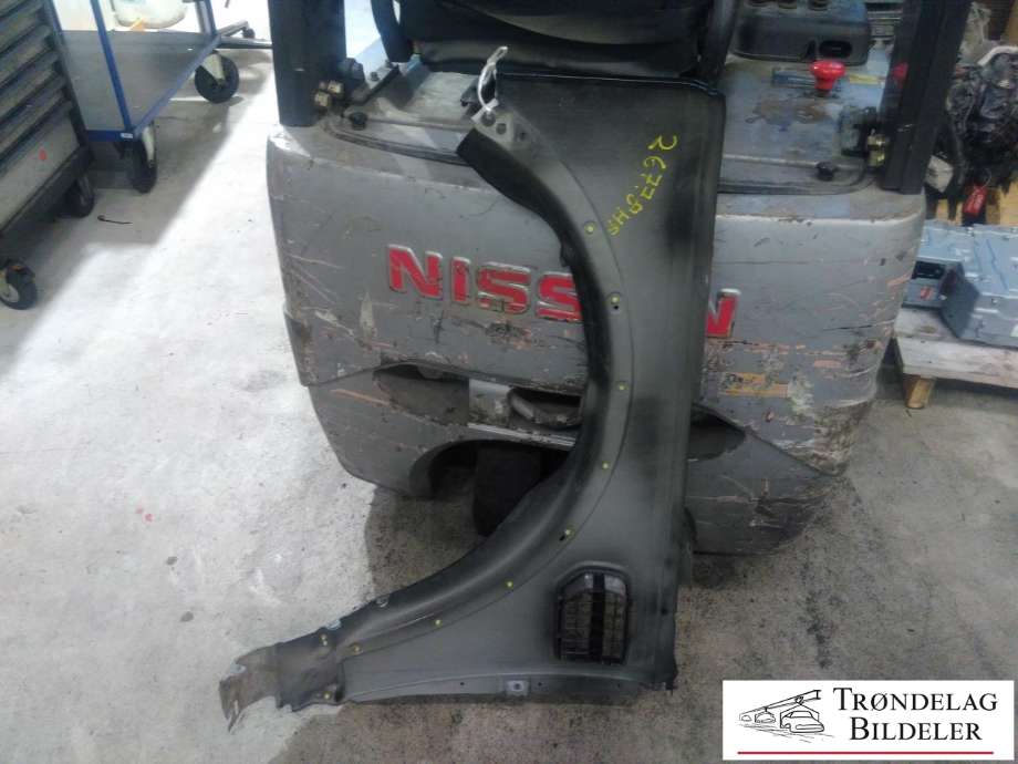 Skjerm høyre foran til Land Rover Discovery 2005-2009 (Type III)  (ASB780020|5H2216015AA|)