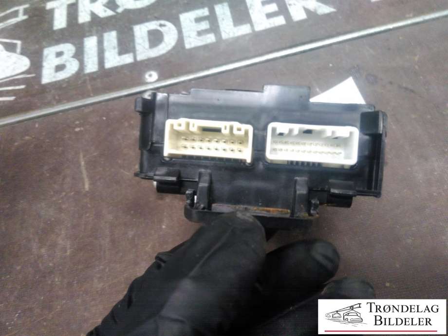 Styreenhet comfort (BCM) til Mazda 6 2013-2015 (Type III, Fase 1)  (KD45 675Y0G|KO216 14H01|)