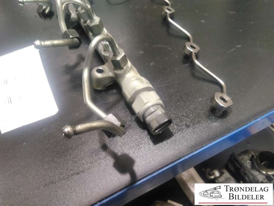 Dyseskinne (fuelrail) til Mazda 6 2013-2015 (Type III, Fase 1) (SH01-13-GC0|SH01-13-G50|)