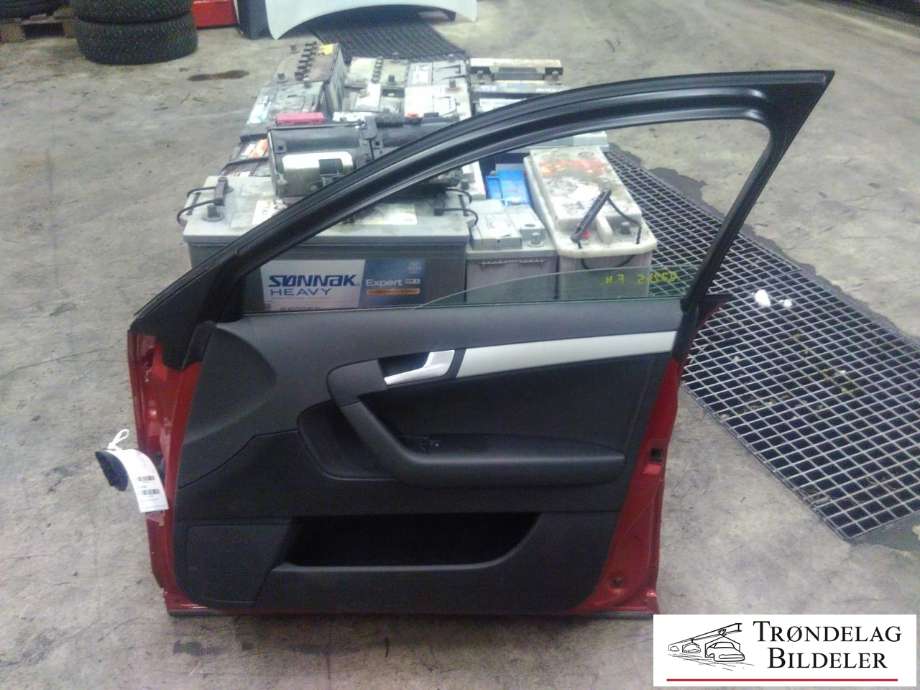 Dør høyre foran til Audi A3 2009-2012 (Type II, Fase 2)  (8P4831052A|)