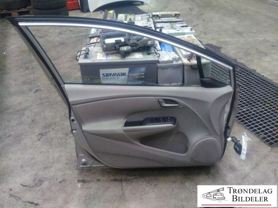 Dør venstre foran til Honda Insight 2009-2013  (67050TM8G00ZZ|)