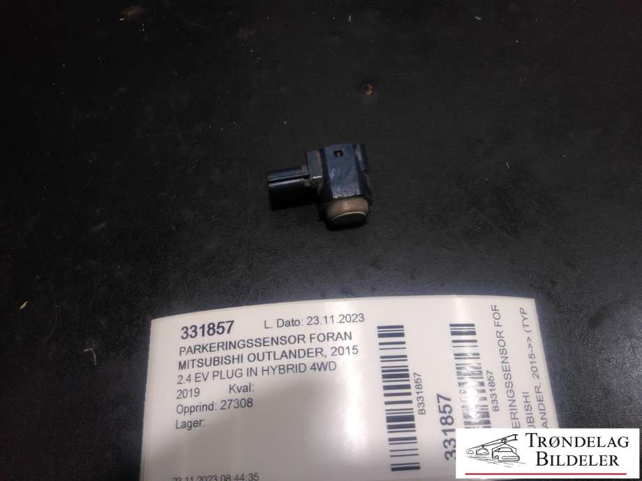 Parkeringssensor foran til Mitsubishi Outlander 2015-->> (Type III, Fase 2) (8651A247WB|990E04|RETT|HVIT|)