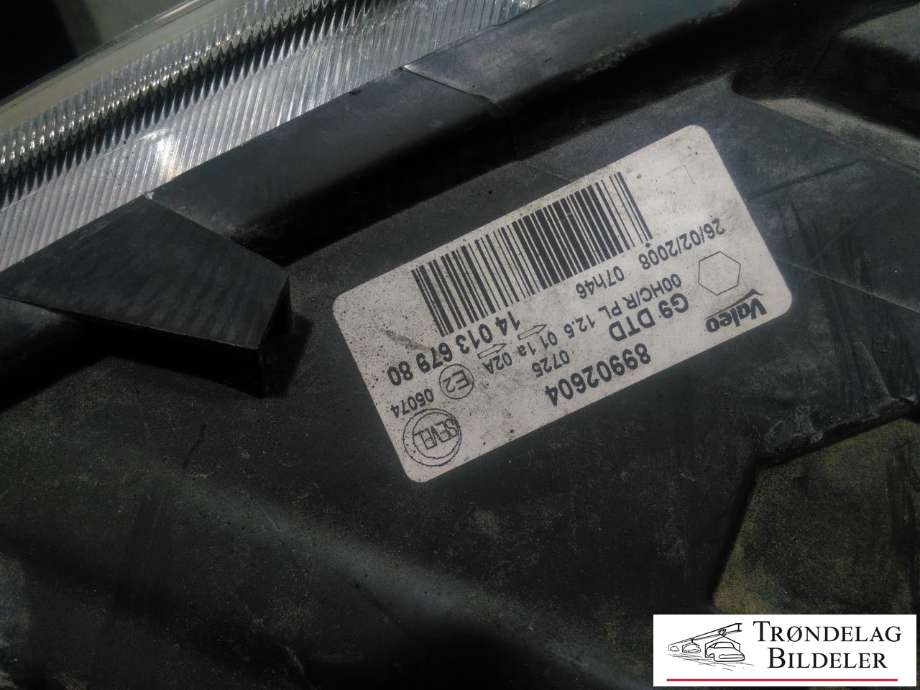 Frontlykt høyre halogen til Peugeot Expert 2007-2016 (Type II)  (VALEO|89902604|14 013 679 80|)