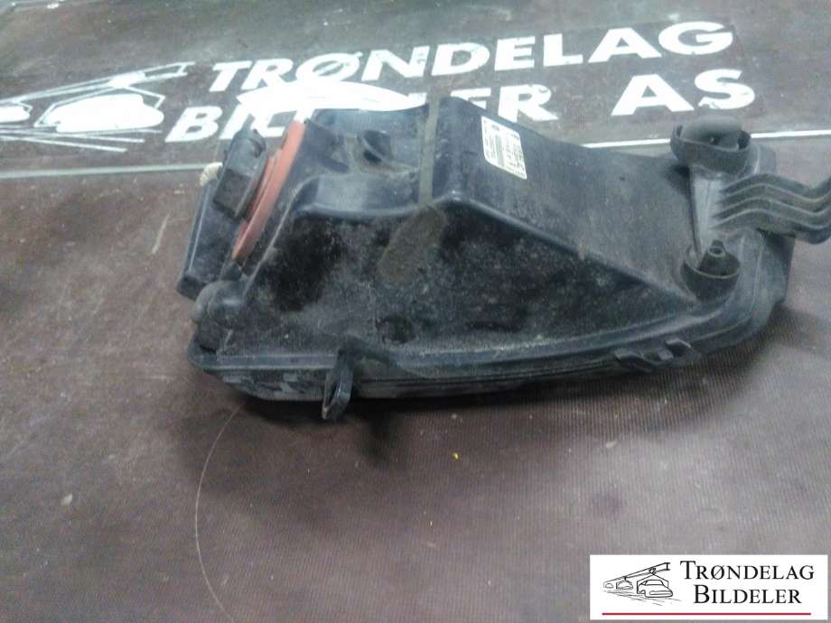 Tåkelykt høyre foran til VW Golf VII 2012-2017 (Fase 1)  (5G0 941 662 D|1ND 011 223-06|)