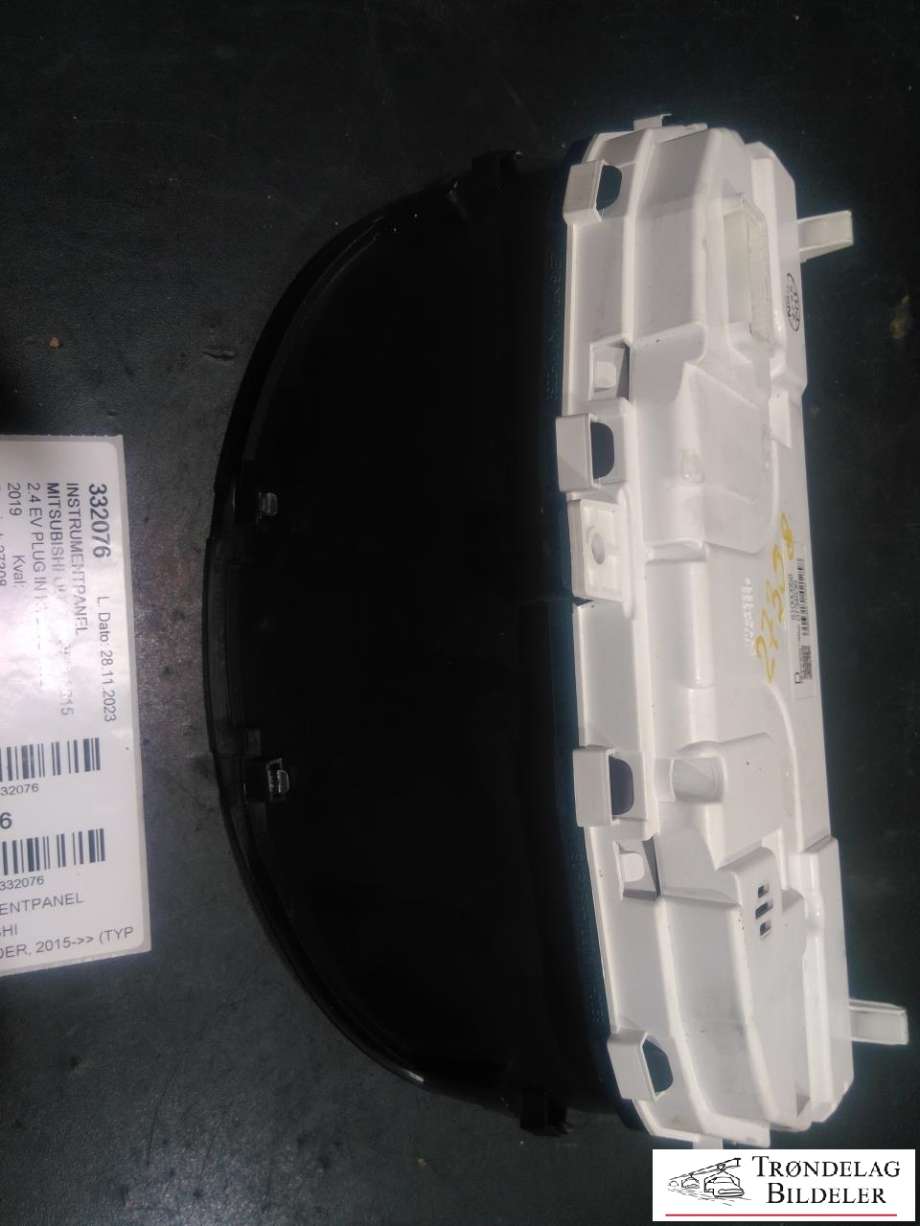 Instrumentpanel til Mitsubishi Outlander 2015-->> (Type III, Fase 2)  (8100C658|0T34539|)