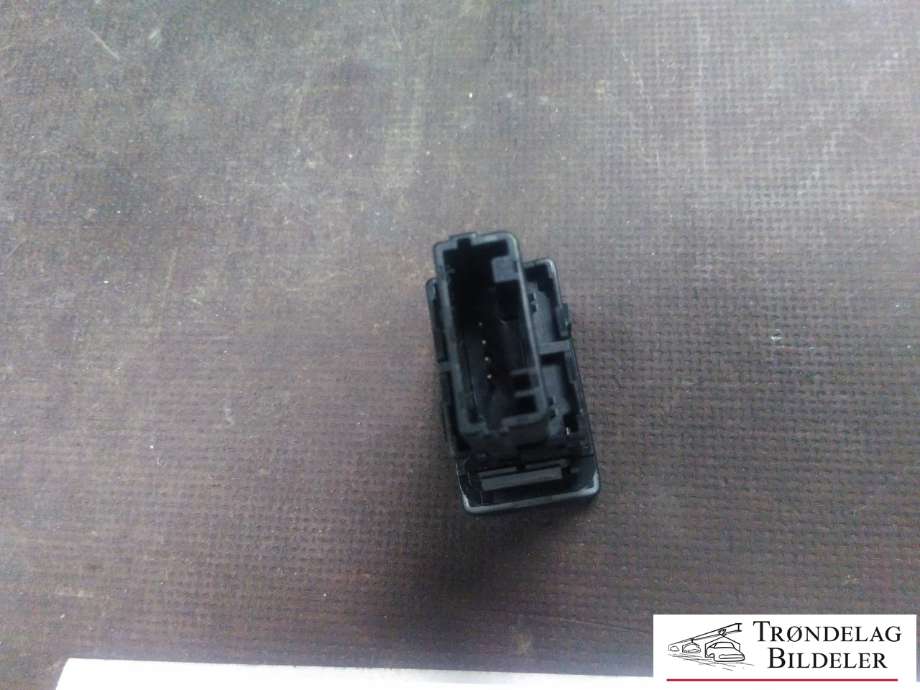 Bryter Antispinn til Toyota Hilux 2016-2020  (84988-0K010|)