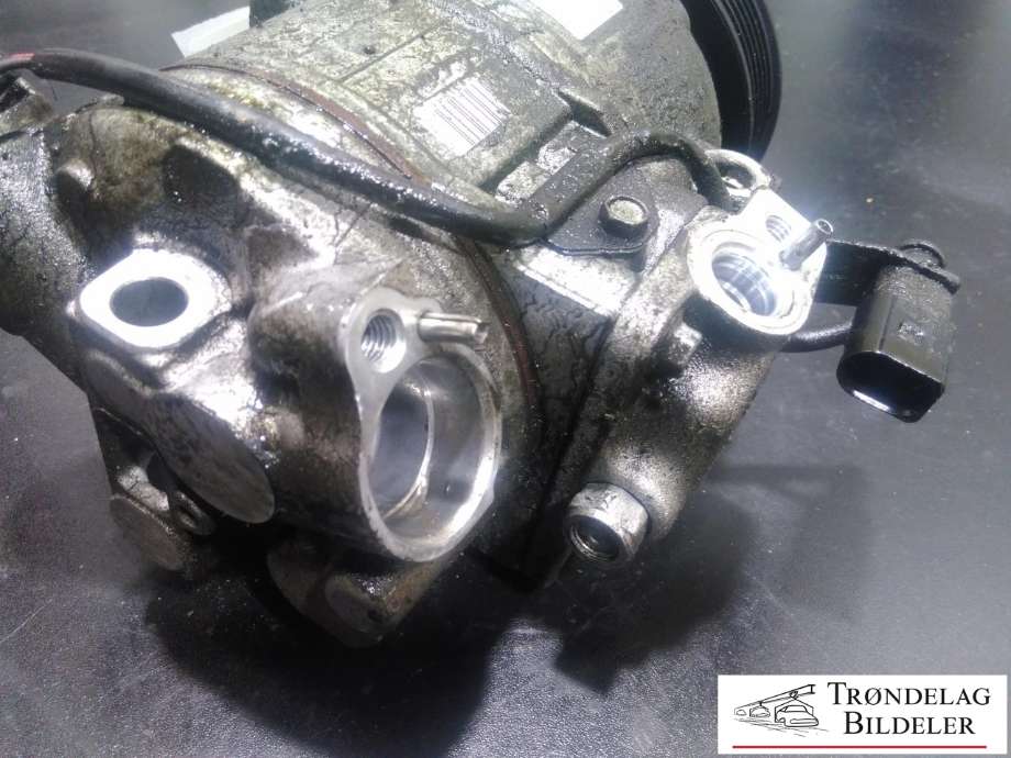 Aircondition kompressor til Škoda Fabia 2010-2014 (Type II, Fase 2)  (89026|07E01328|6Q080806G|6Q0820803B|6Q0820803D|6Q0820803DX|6Q0820803E|6Q0820803G|6Q0820803H|6Q0820803HX|6Q0820803J|6Q0820803K|6Q0820803NX|6Q0 820 808 F|6Q0 820 808 G)