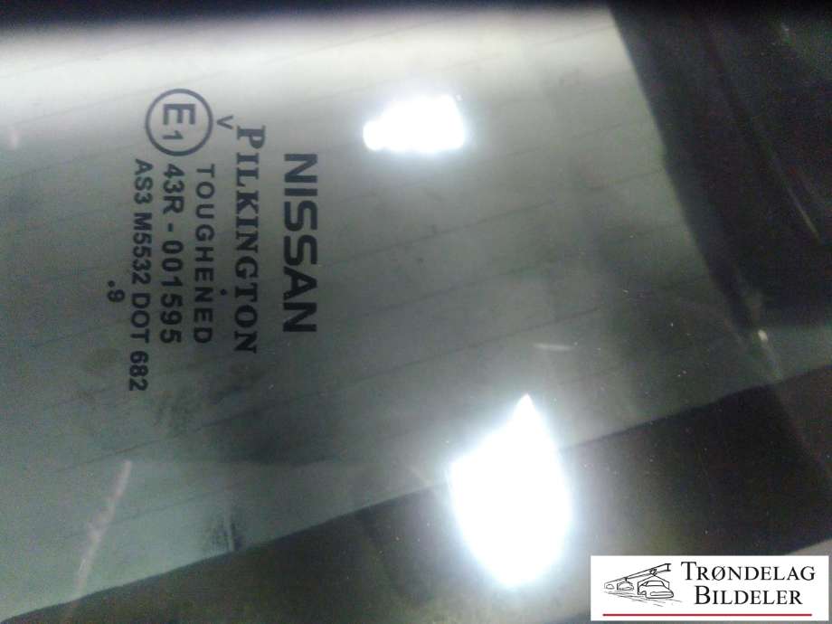 Siderute høyre bak til Nissan Leaf 2018-->> (Type II)  (PILKINGTON|43R001595|AS3M5532 DOT682|)