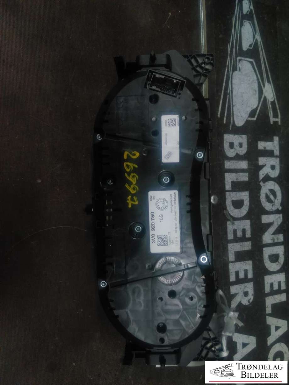 Instrumentpanel til Škoda Superb 2015-->> (Type III)  (3V0 920 750|)