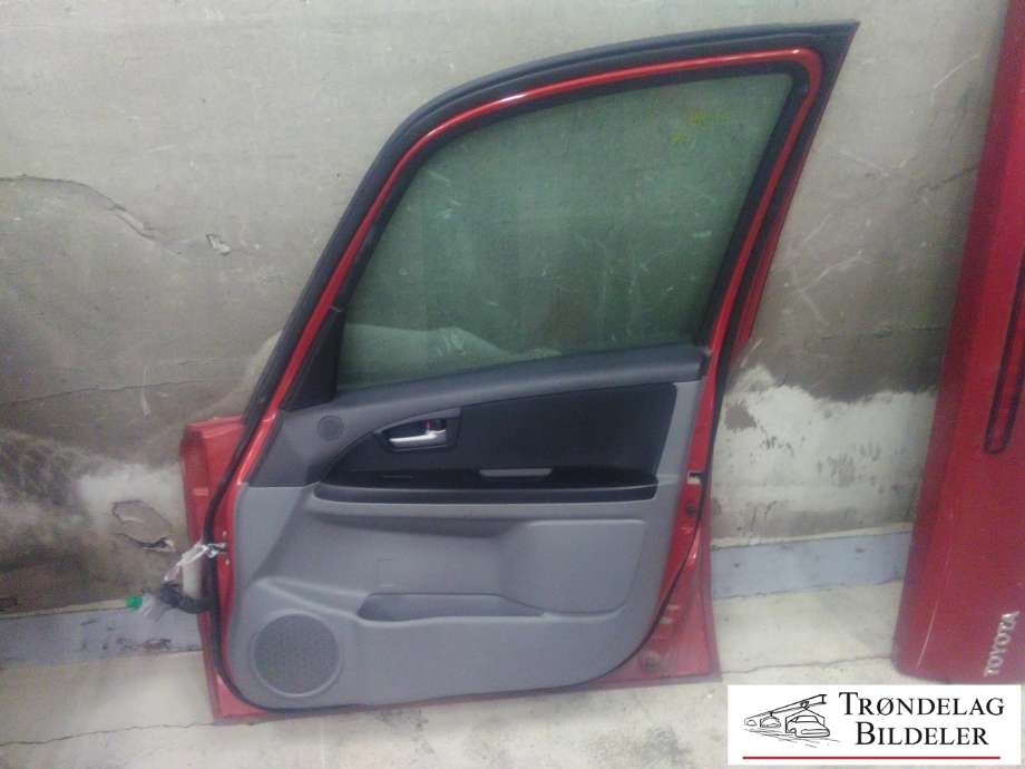 Dør høyre foran til Suzuki SX4 2006-2009 (Type I, Fase 1) (68001-79J00|)