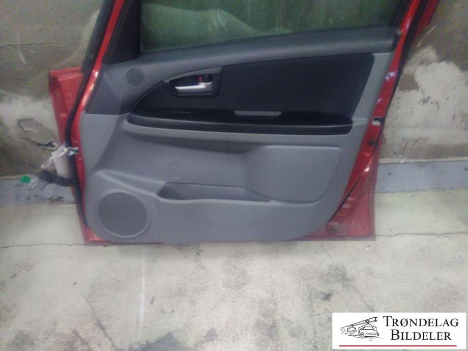 Dør høyre foran til Suzuki SX4 2006-2009 (Type I, Fase 1) (68001-79J00|)