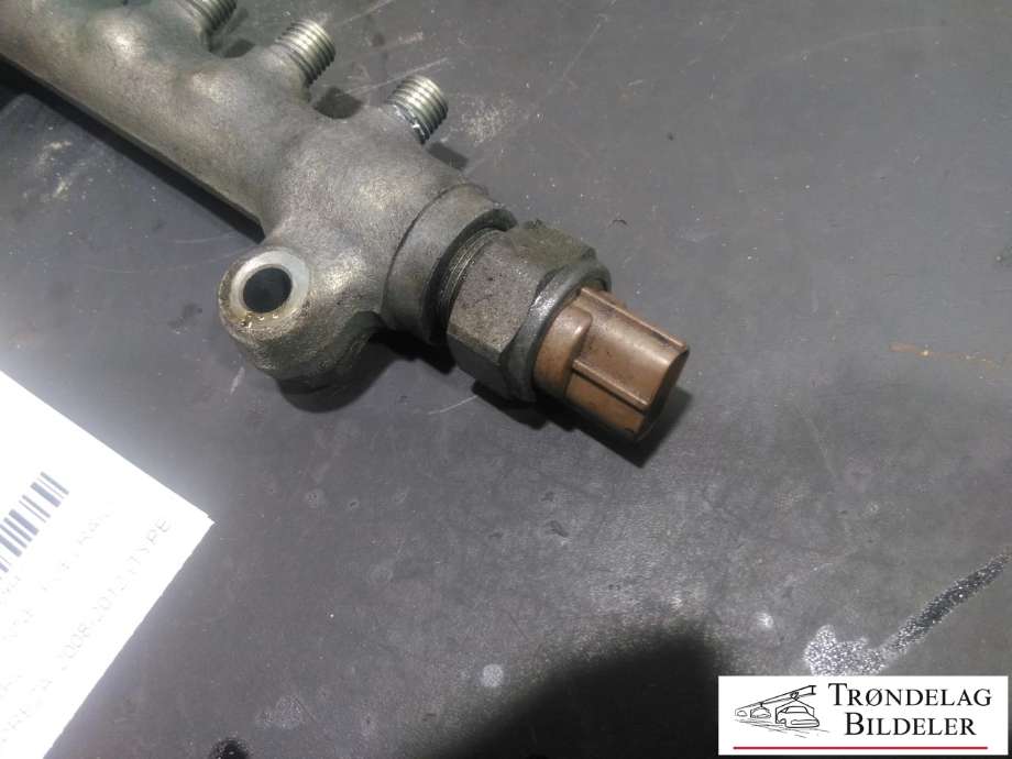 Dyseskinne (fuelrail) til Subaru Impreza 2008-2012 (Type III)