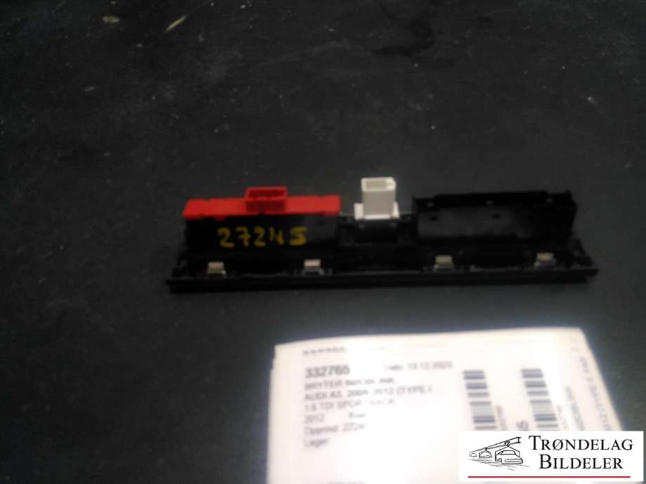 Bryter nødblink til Audi A3 2009-2012 (Type II, Fase 2)  (8P0 927 137 CD|)