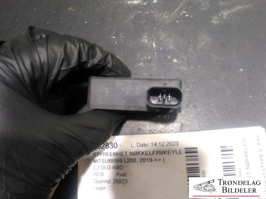 Styreenhet nøkkelfri/keyless til Mitsubishi L200 2019-->> (Type V, Fase 2)  (8637C151|)