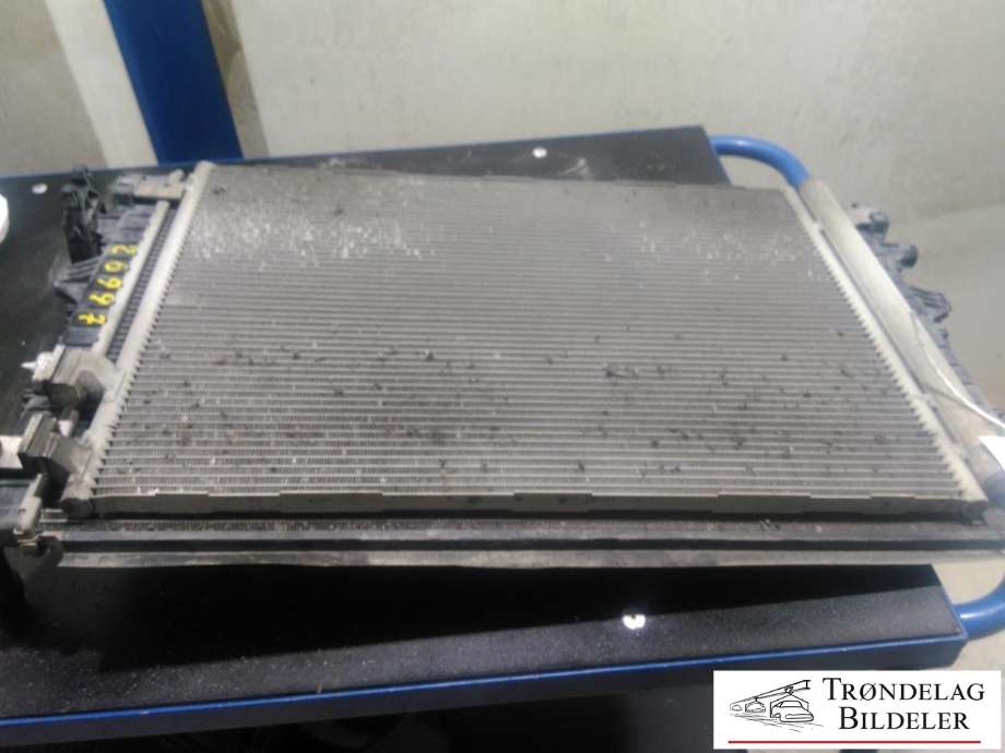 Radiator (manuell gir) til Škoda Superb, 2015-->> (Type III)  (5Q0121251GF)