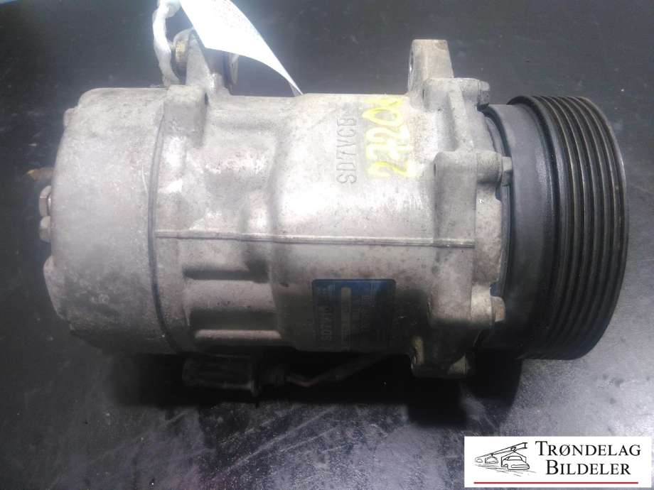 Aircondition kompressor til VW Sharan 2000-2010 (Type I, Fase 2) (7H0820803D|7H0820803F|7H0820803C|SD7V16|890761|1J0820803|1J0820803F|1J0820803G|1J0820803J|1J0820803K|1J0820803A|1J0820803B|1J0820803L|1J0820803N|1J0820805|1J0820805A|1J0820811A|1J0973722|7H0820803B|7M0820803|7M0820803A|7M0820803B|7M0820803R|7M0820805B|7M3820803|7M3820803A|7M3820803R|7M3820803B|7M3820803C|7M3820805B|XM2H-19D629-AA|YM2H-16D629-AA|YM2H-19D629-BA|YM2H-19D629-BB|YM2H-19D629-DA|1076012)