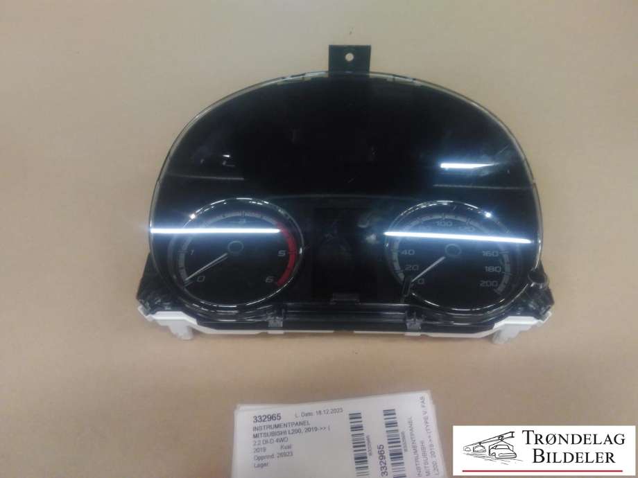 Instrumentpanel til Mitsubishi L200 2019-->> (Type V, Fase 2) (8100C770|)