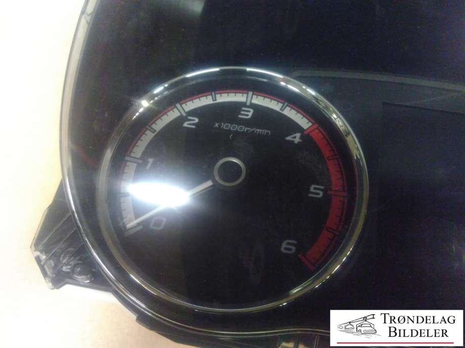 Instrumentpanel til Mitsubishi L200 2019-->> (Type V, Fase 2) (8100C770|)
