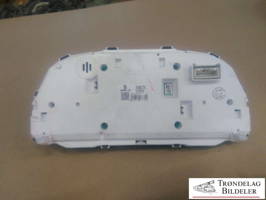 Instrumentpanel til Mitsubishi L200 2019-->> (Type V, Fase 2) (8100C770|)