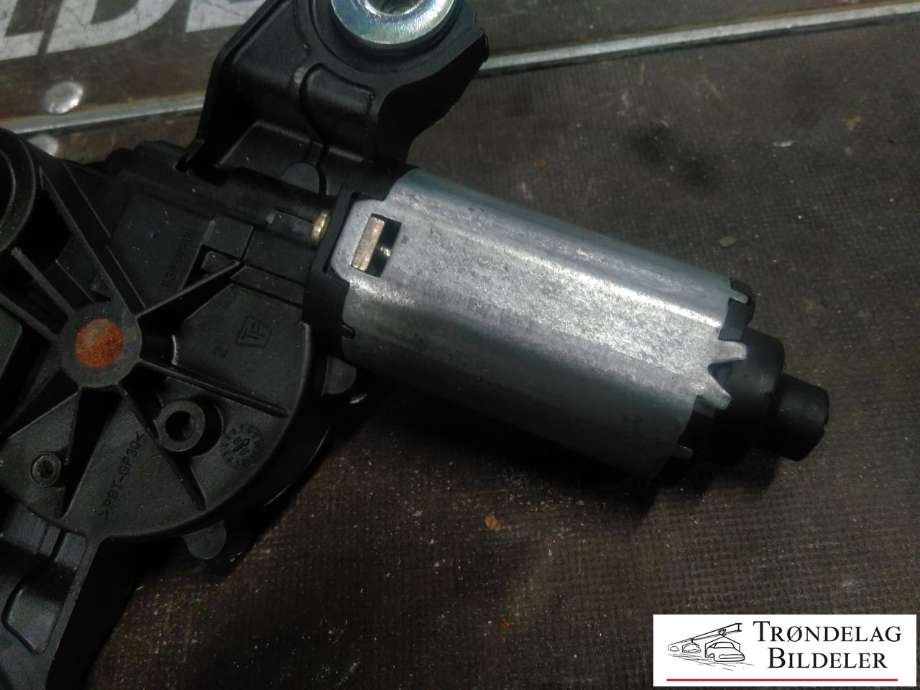 Viskermotor frontrute til VW Golf III 1992-1997  (VALEO|3C9 955 711 A|53032812|)