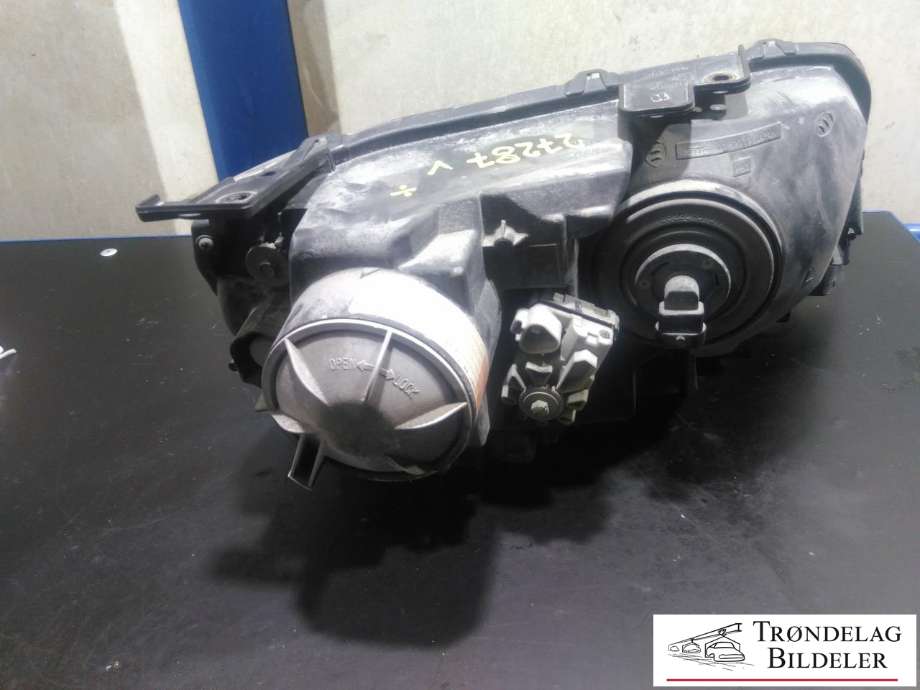 Frontlykt venstre xenon til Suzuki Grand Vitara 2005-2015 (Type III)  (35320-65J31|)