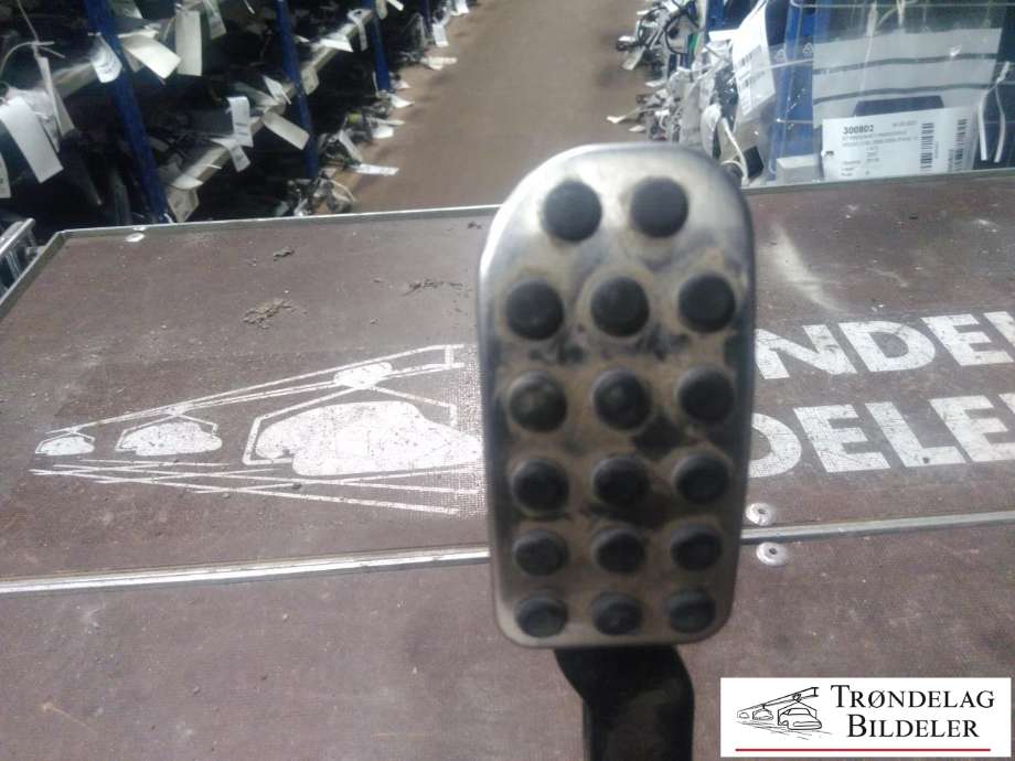 Pedal gass til Mercedes V-Klasse 2014-->> (W447) (W447) (MERCEDES-BENZ|A 447 300 05 00|)