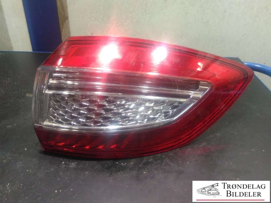Baklykt høyre ytre til Ford Mondeo 2011-2014 (Type IV, Fase 2) (BS71-13404-BD|)